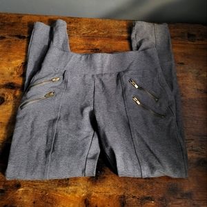 Skinny legged dress pant